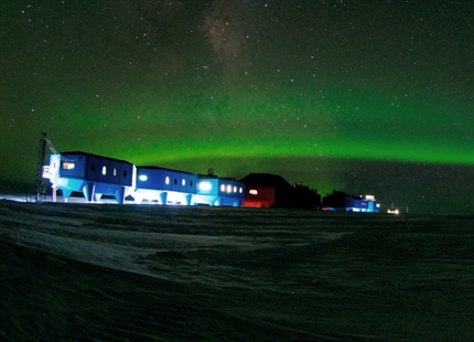 Humidification on the Brunt Ice Shelf, Antarctica