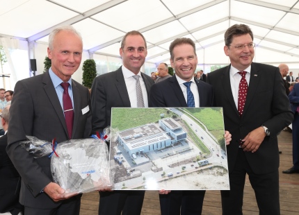Condair Opening Ceremony with Minister of Economic Affairs, Mr. Reinhand Meyer Condair Opening Ceremony with Minister of Economic Affairs, Mr. Reinhand Meyer